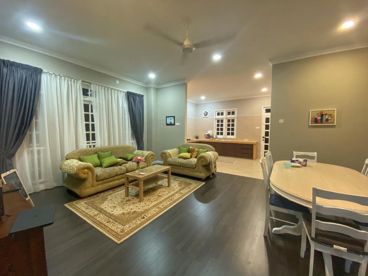 Shafickza Guesthouse Kuala Terengganu Eksteriør bilde